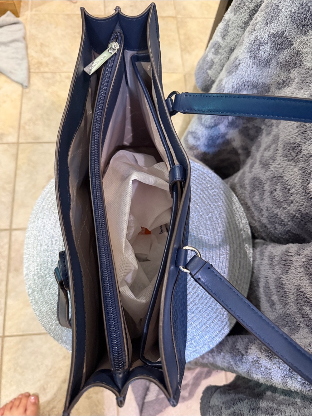 Michael Kors Navy Blue MK Logo Tote - Picture 4 of 11